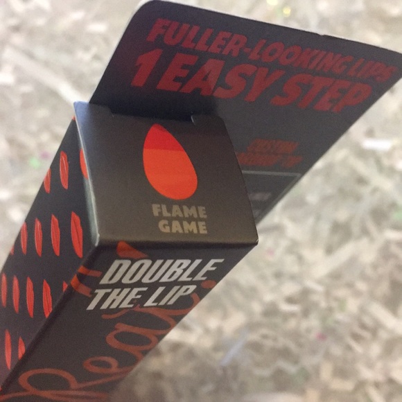 ♣️3/24$ BENEFIT double the lip - flame game - Picture 8 of 8